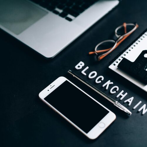 Blockchain e dazi strumenti tecnologici per resistere alle nuove guerre commerciali